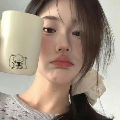 不愿恋爱的雀斑小姐